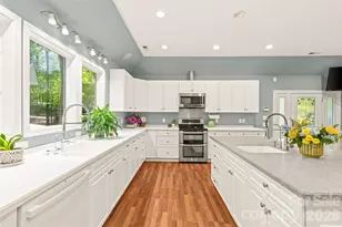 7108 Preston Ct, Charlotte, NC 28215 - Photo 18