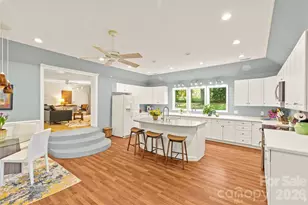 7108 Preston Ct, Charlotte, NC 28215 - Photo 16