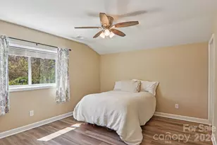 111 W Crawford St, Landrum, SC 29356 - Photo 12