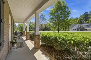 727 Misty Arbor Frd, Clover, SC 29710 - Photo 2