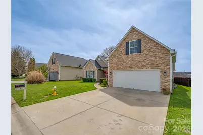 33 W Hiawassee Road, Fletcher, NC 28732 - Photo 2