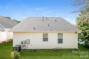 3715 Silver Ore Ln, Charlotte, NC 28216 - Photo 14