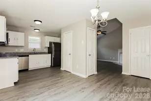 3715 Silver Ore Ln, Charlotte, NC 28216 - Photo 6