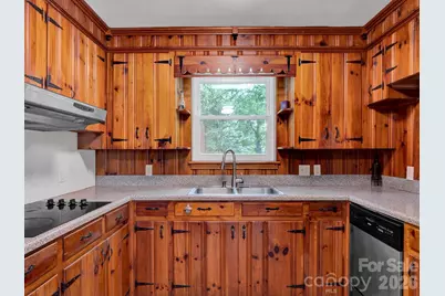 6210 Grove Park Boulevard, Charlotte, NC 28215 - Photo 10