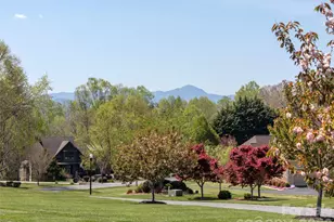 90 Drummond Cir, Hendersonville, NC 28791 - Photo 4