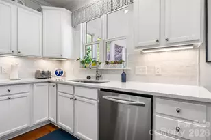 6174 Jack Thomas Dr, Fort Mill, SC 29707 - Photo 8