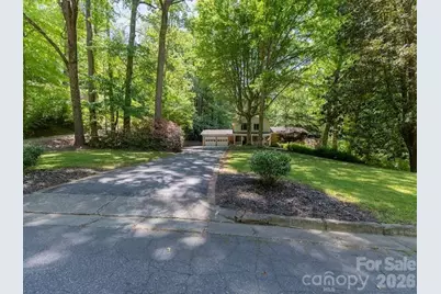 819 Chesterfield Circle SW, Lenoir, NC 28645 - Photo 4