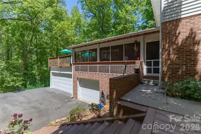 819 Chesterfield Circle SW, Lenoir, NC 28645 - Photo 8