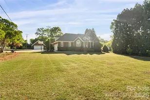 1701 S Point Rd, Belmont, NC 28012 - Photo 2