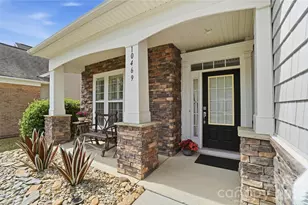 10469 Scotland Ave, Fort Mill, SC 29707 - Photo 2