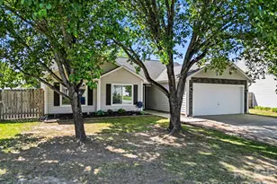 199 Austin Run Ct, Kannapolis, NC 28083 - Photo 2