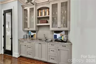 808 Huntington Park Dr, Charlotte, NC 28211 - Photo 10