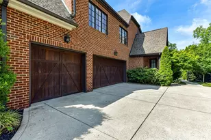 808 Huntington Park Dr, Charlotte, NC 28211 - Photo 34