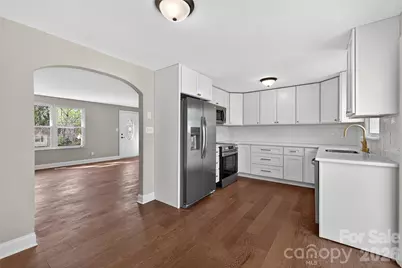 4832 Cheviot Road, Charlotte, NC 28269 - Photo 6