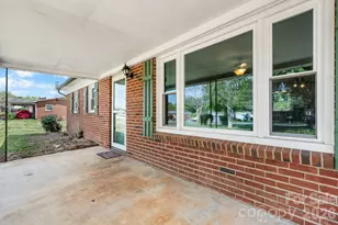 2525 Old Trenton Pl, Lenoir, NC 28645 - Photo 2