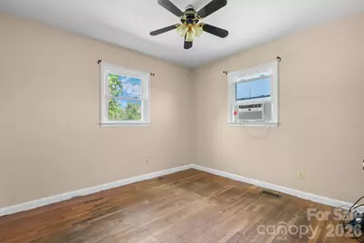2525 Old Trenton Place, Lenoir, NC 28645 - Photo 8