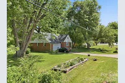 215 Old US 70 Highway E, Black Mountain, NC 28711 - Photo 4