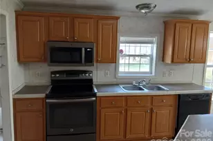 130 Gray Fox Dr, Lawndale, NC 28090 - Photo 10