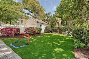 2001 Beverly Dr, Charlotte, NC 28207 - Photo 36