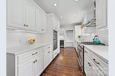 2001 Beverly Drive, Charlotte, NC 28207 - Photo 10