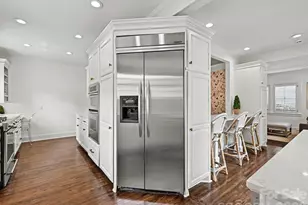 2001 Beverly Dr, Charlotte, NC 28207 - Photo 12