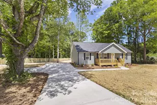 320 Sharon Rd, York, SC 29745 - Photo 2