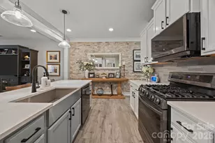 927 Canopy Fls Ln, York, SC 29745 - Photo 6