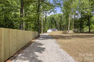 326 Sharon Rd, York, SC 29745 - Photo 2