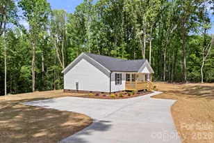 326 Sharon Rd, York, SC 29745 - Photo 4