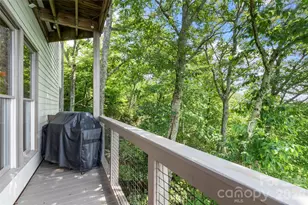 66 Club Villa Ct, Burnsville, NC 28714 - Photo 10