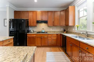 16 Dearborn St, Asheville, NC 28803 - Photo 10