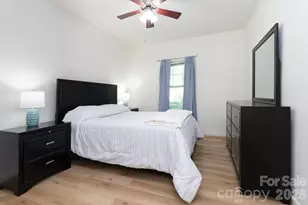 400 Vista Lake Dr, Candler, NC 28715 - Photo 12