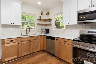 137 Birchwood Dr, Charlotte, NC 28214 - Photo 8