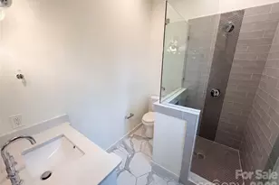 1609 Richland Dr, Charlotte, NC 28205 - Photo 18