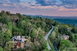 8 Timberwolf Ct, Asheville, NC 28804 - Photo 2