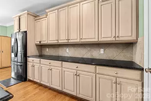 122 Upper Oak Dr, Statesville, NC 28625 - Photo 16