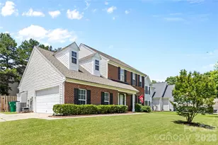 9746 Holly Park Dr, Charlotte, NC 28214 - Photo 4