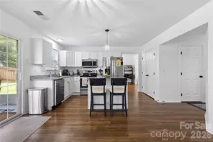 9746 Holly Park Dr, Charlotte, NC 28214 - Photo 12