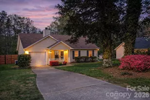 5812 Stone Bluff Ct, Charlotte, NC 28214 - Photo 1