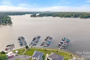 934 Lake Club Dr, Rock Hill, SC 29732 - Photo 16