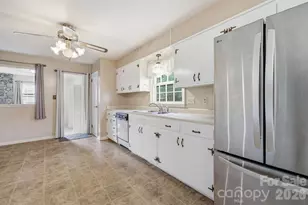 22 Carjen Ave, Asheville, NC 28804 - Photo 10