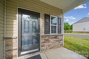 977 Joselynn Drive, Gastonia, NC 28054 - Photo 4