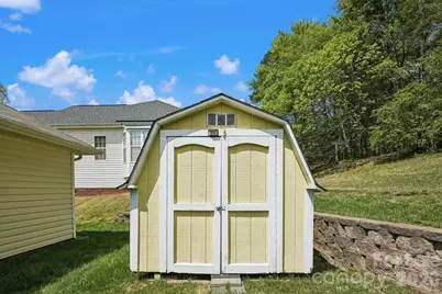 2127 Candlelight Woods Drive, Matthews, NC 28105 - Photo 6