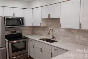 7411 Ashfield Ct, Charlotte, NC 28226 - Photo 12