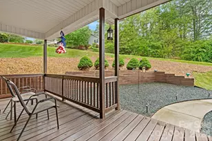112 Chestnut Ln, Hendersonville, NC 28792 - Photo 6