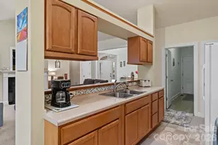 112 Chestnut Ln, Hendersonville, NC 28792 - Photo 12