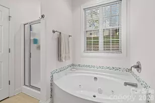 112 Chestnut Ln, Hendersonville, NC 28792 - Photo 20