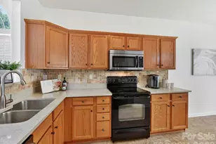 4237 Piccadilly Ln, Fort Mill, SC 29707 - Photo 10