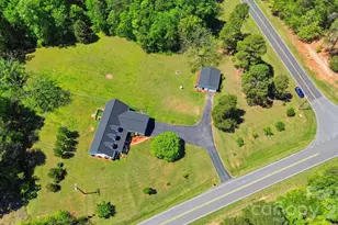286 Battleground Rd, Grover, NC 28073 - Photo 2