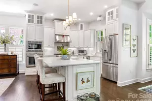 1232 Dilworth Crescent Row, Charlotte, NC 28203 - Photo 8